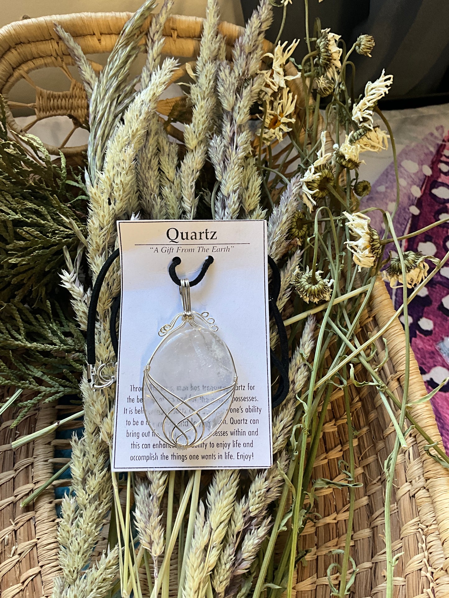 Quartz- Necklace Oval Silver