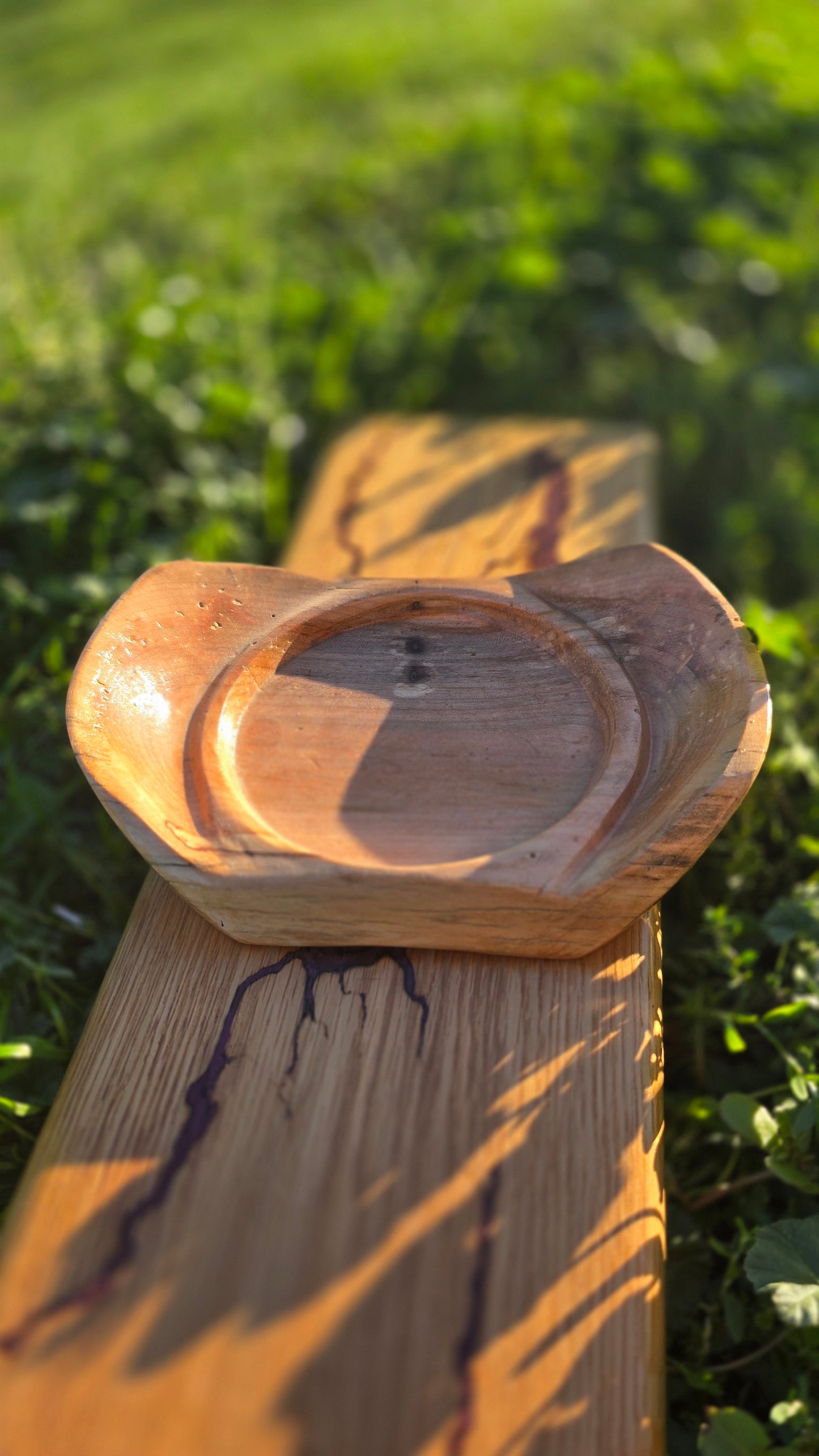 Wooden Bowl Holder - Swamp Maple