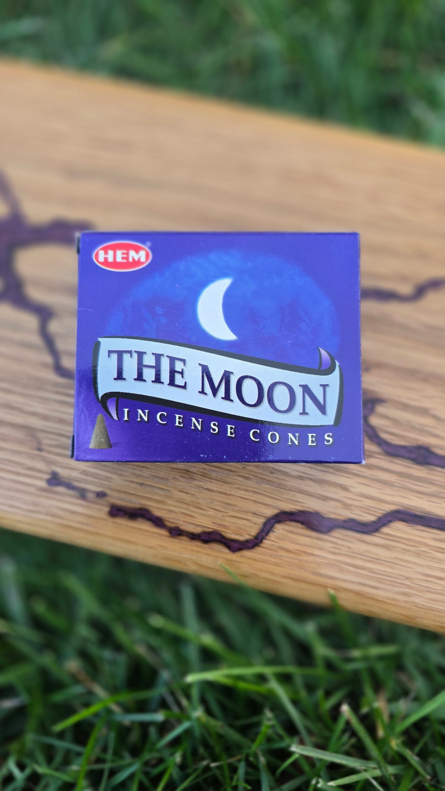 The Moon Incense Cones HEM