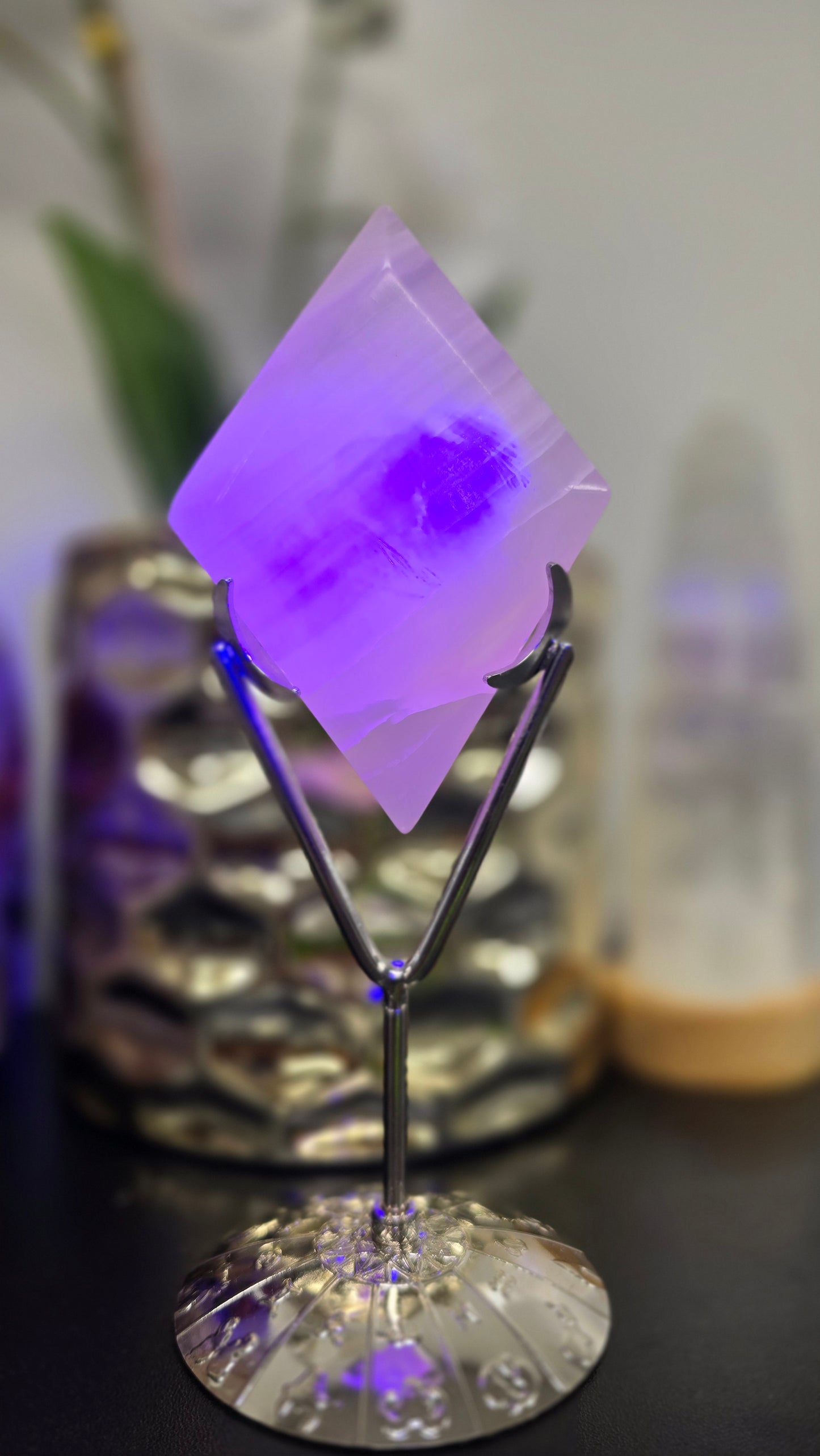 Pink Mangano Calcite Beveled Rhombus with Stand