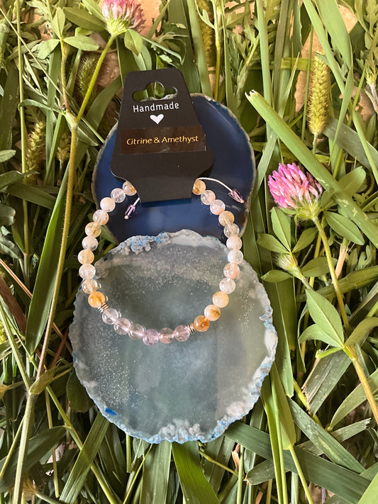 Influential Vibrations: Adjustable Bracelet - Citrine & Amethyst