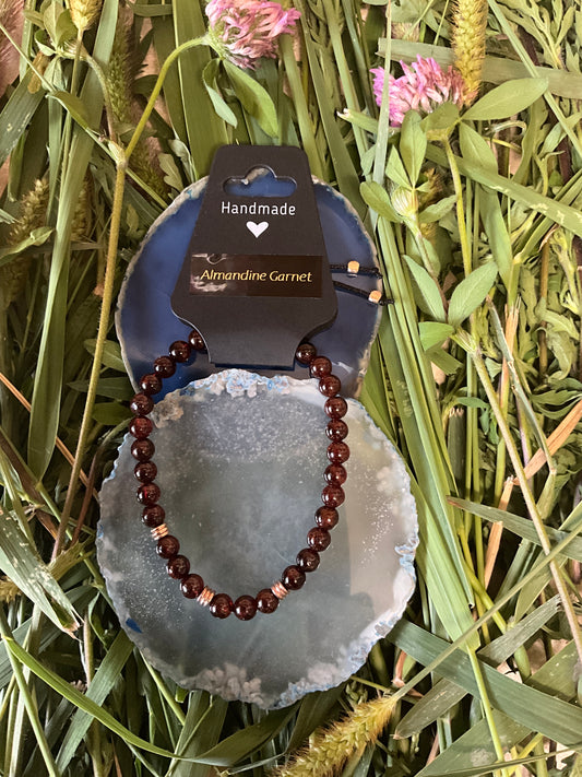 Influential Vibrations: Adjustable Bracelet - Almandine Garnet
