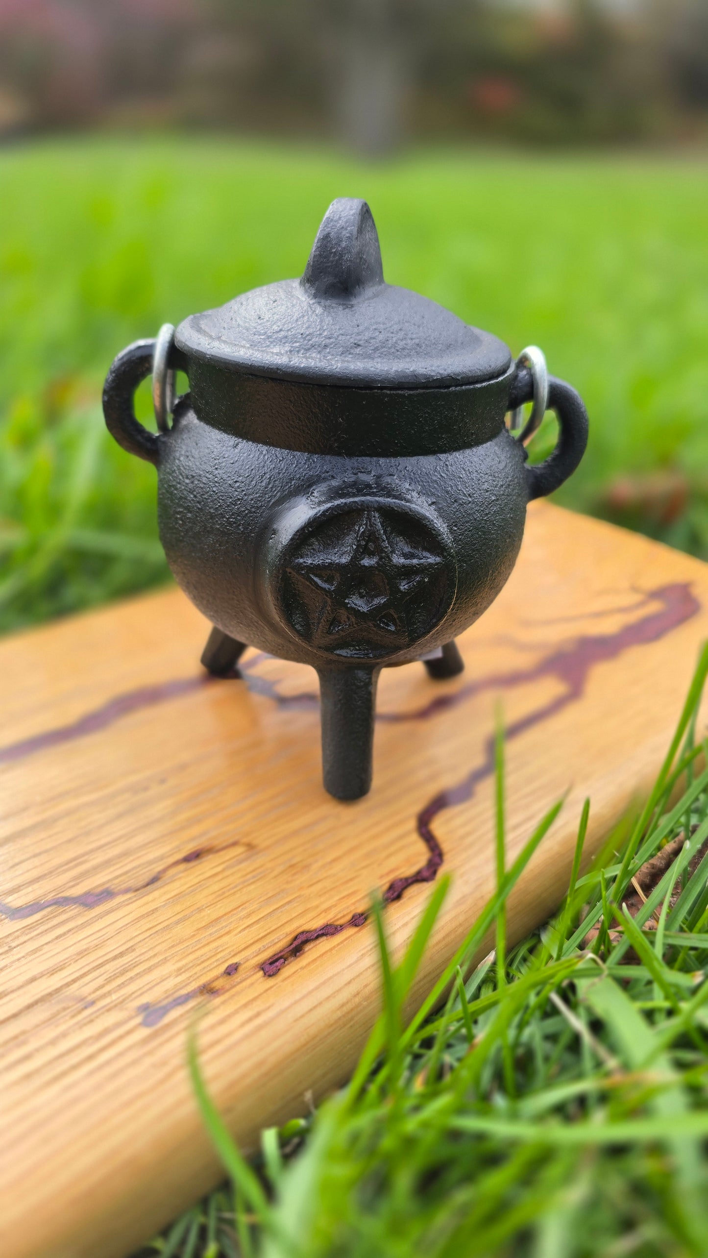 Cast Iron Cauldron - with Symbol
