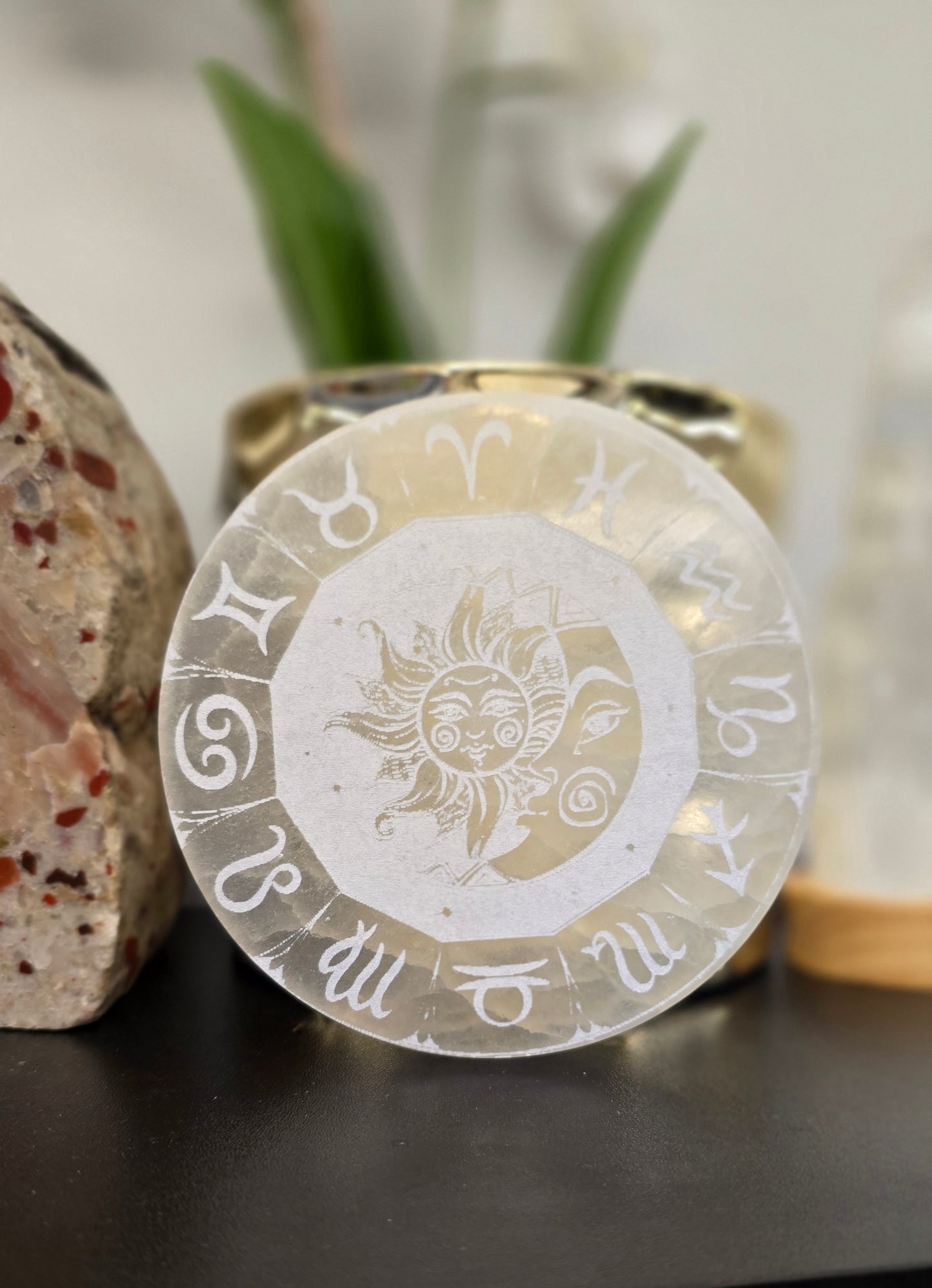 Selenite Round Charging Plate 12cm