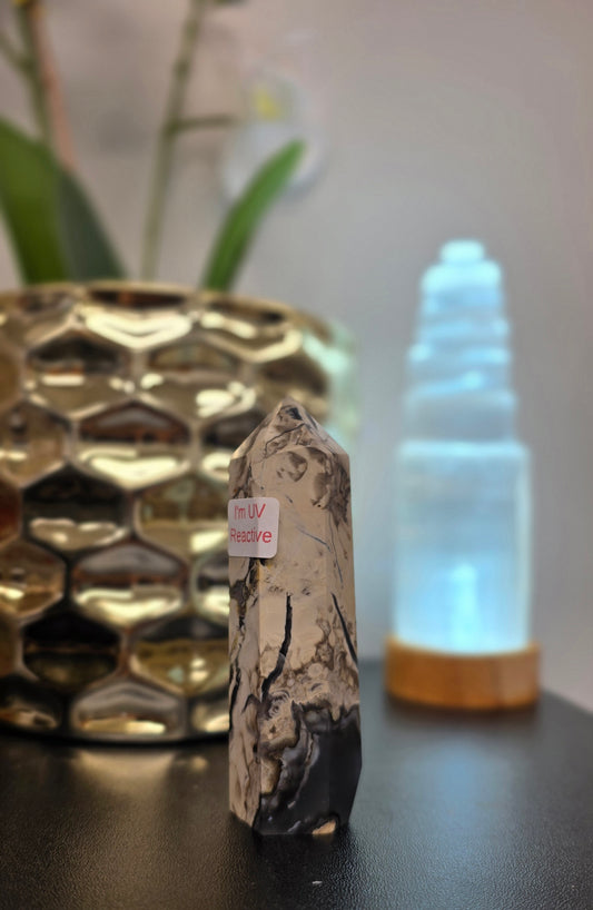 Fluorescent Agate Tower