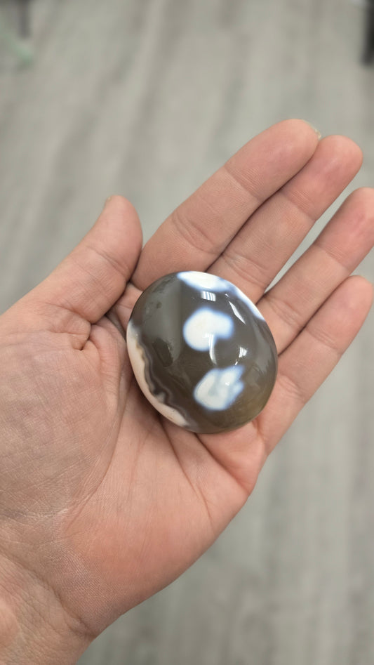 Orca Agate Palm Stone